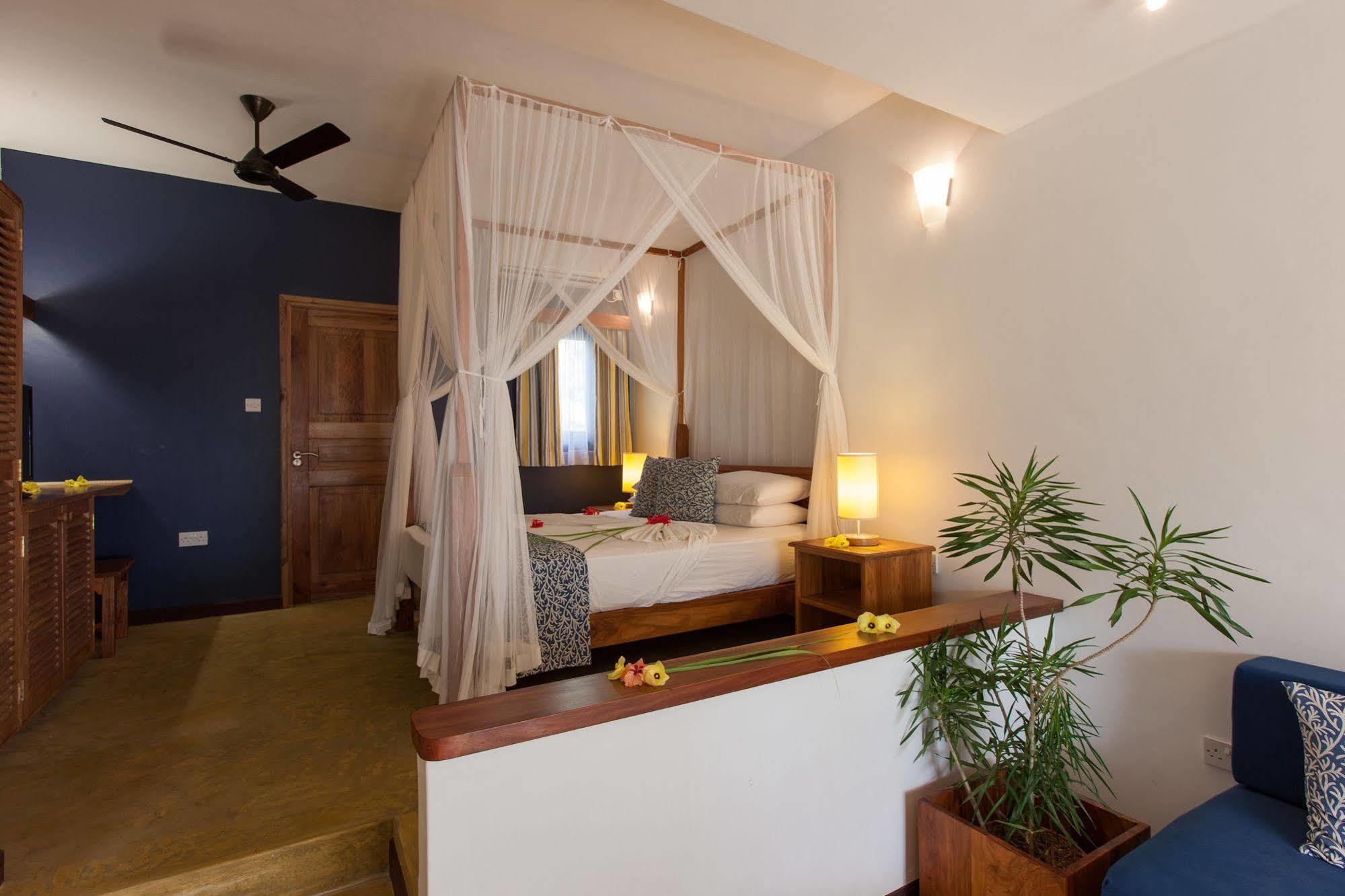 L'Hirondelle Guest House Anse Volbert Village Exterior foto