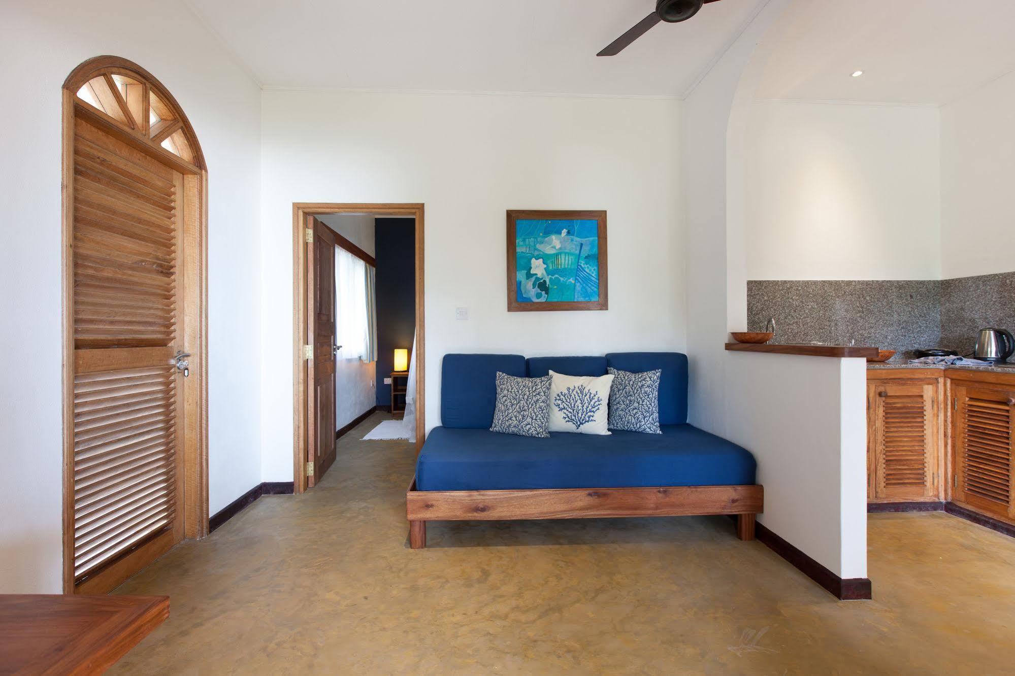 L'Hirondelle Guest House Anse Volbert Village Exterior foto