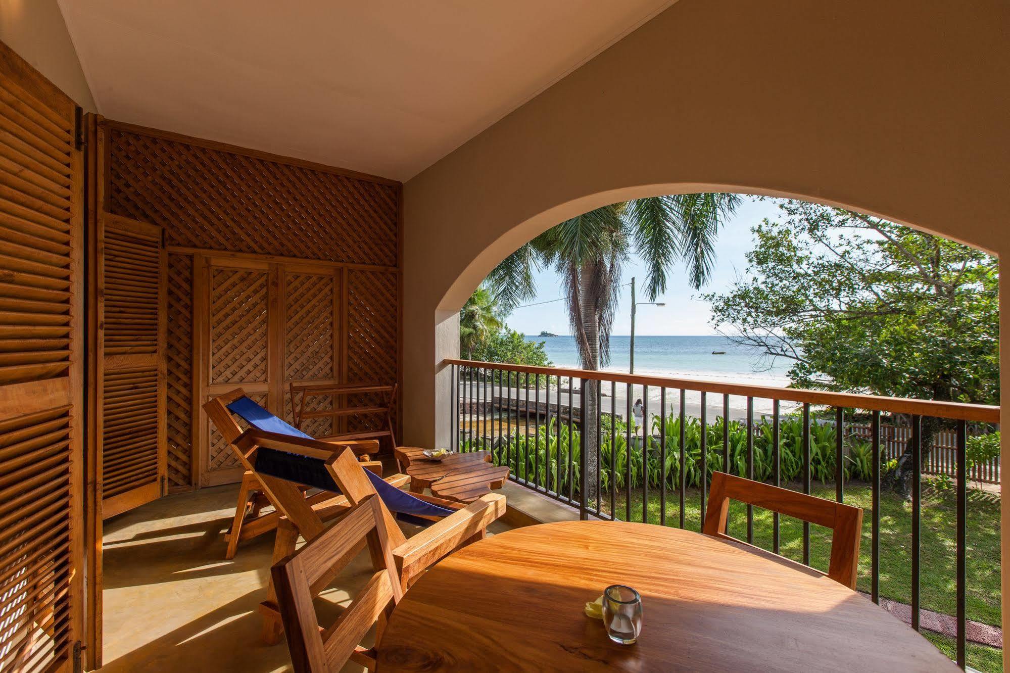 L'Hirondelle Guest House Anse Volbert Village Exterior foto